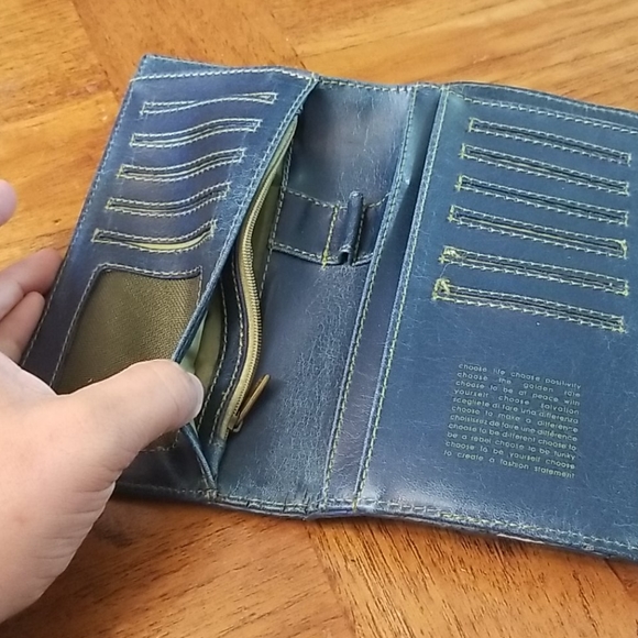 Matt & Nat wallet - Picture 7 of 8